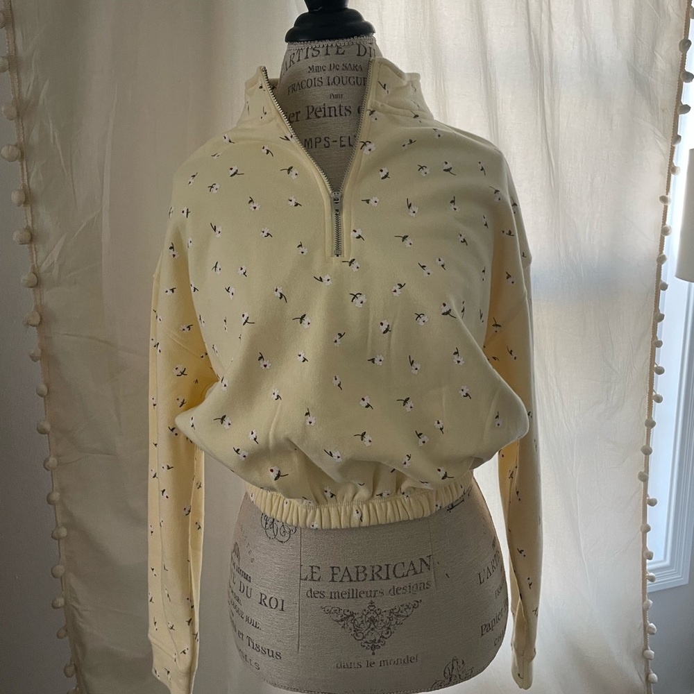 Francesca's Yellow Floral Set